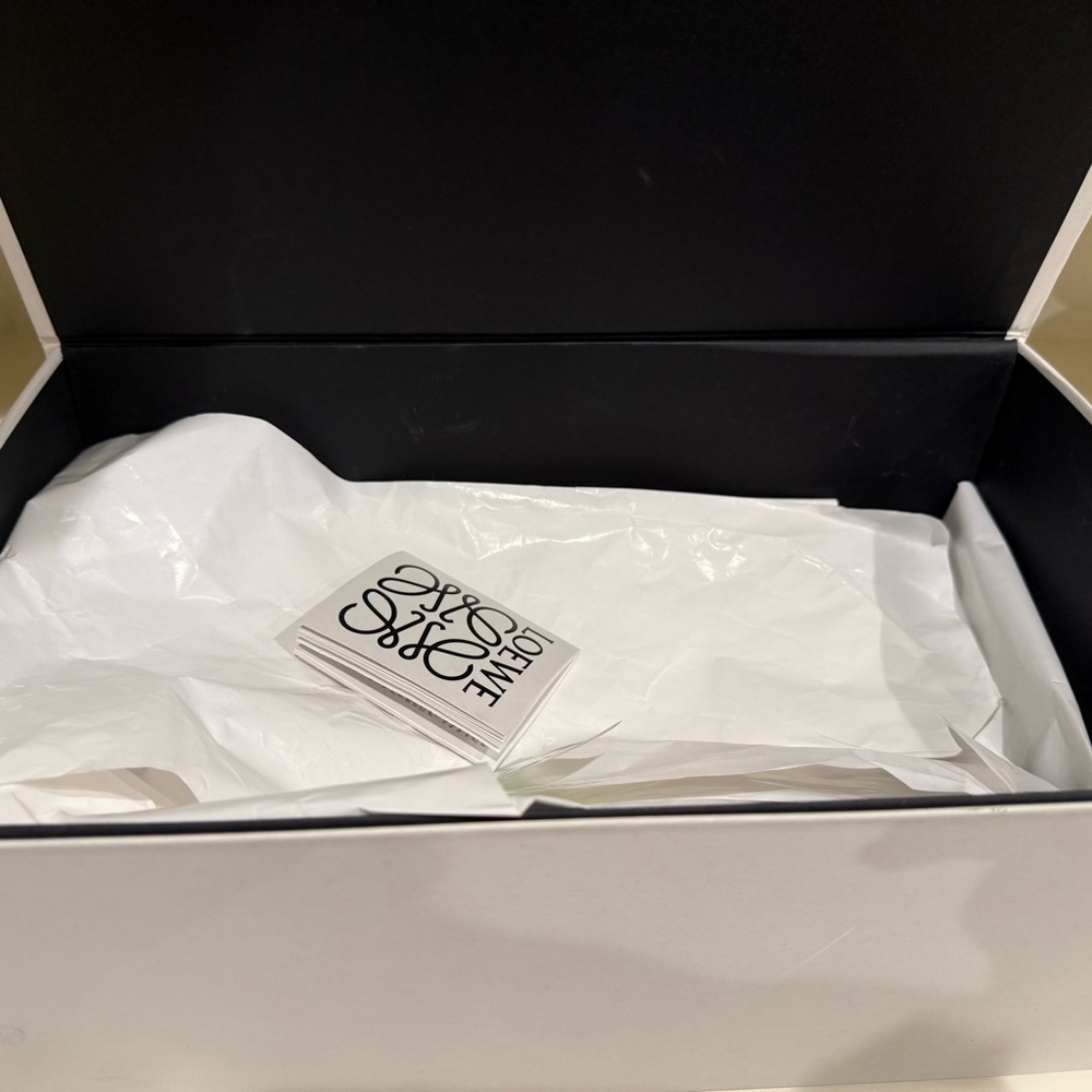 Loewe Cream Box - Picture 2 of 5